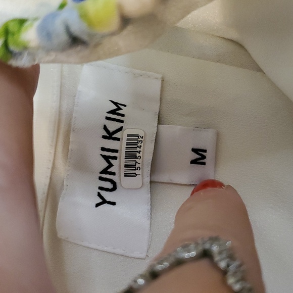 Yumi Kim Lani Dress Size Medium Dainty Floral Flirty Design Midi - Picture 8 of 16